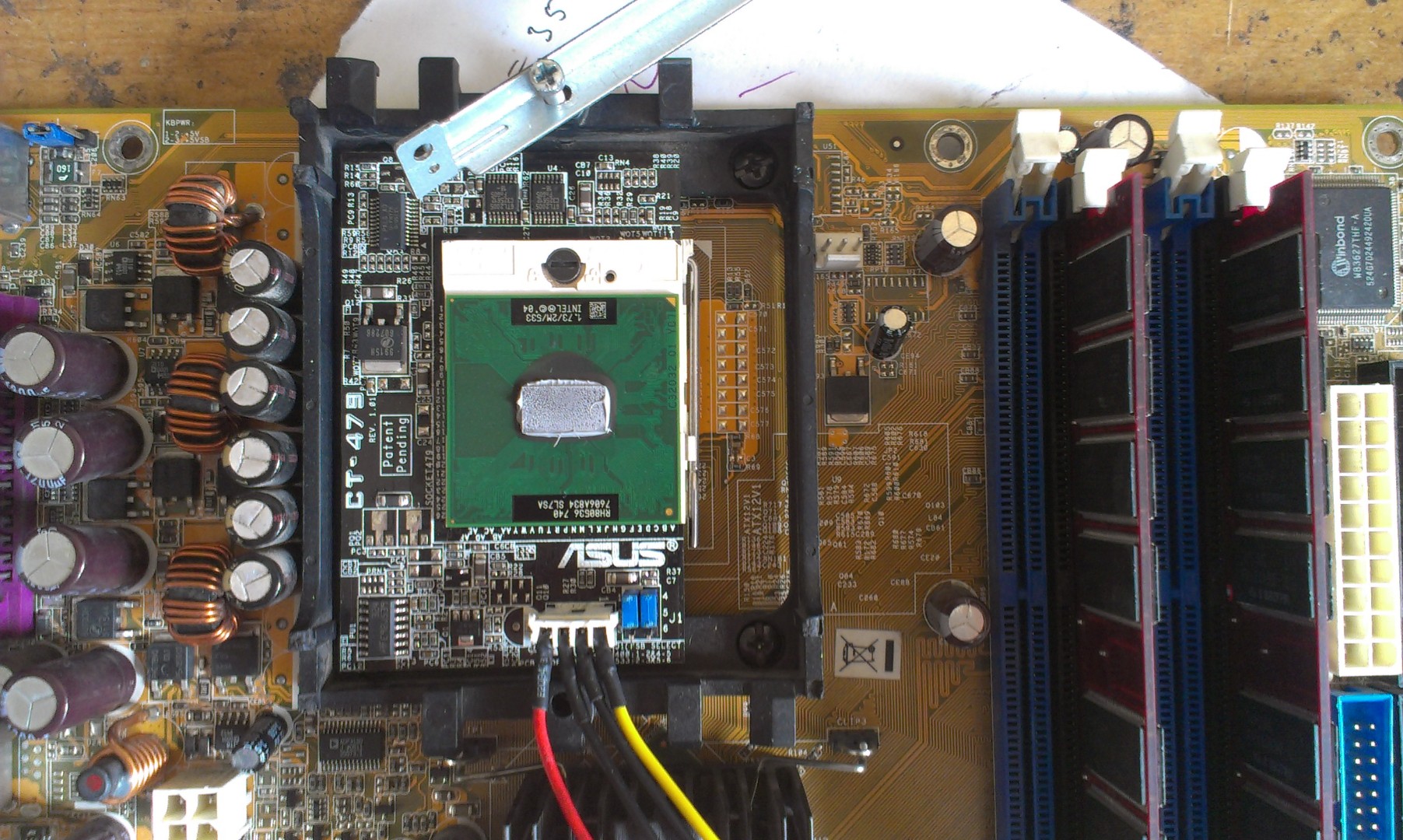 ASUS P4P800-E deluxe CT-479 CPU Intel Pentium M 740 rh80536 kanfa720.com